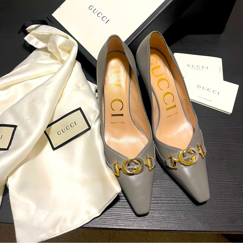 Gucci pumps